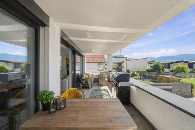 Hard: Hochmoderne 3-Zimmer-Wohnung in begehrter Lage mit riesiger Terrasse, zwei Autoabstellplätzen und vielen weiteren Highlights!