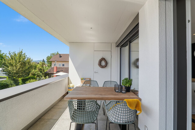 Hard: Hochmoderne 3-Zimmer-Wohnung in begehrter Lage mit riesiger Terrasse, zwei Autoabstellplätzen und vielen weiteren Highlights!