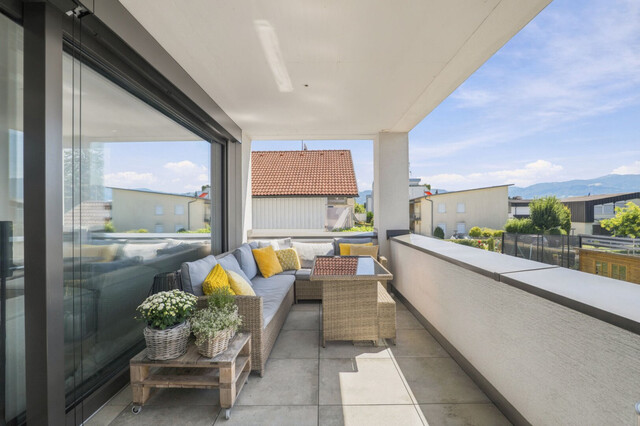 Hard: Hochmoderne 3-Zimmer-Wohnung in begehrter Lage mit riesiger Terrasse, zwei Autoabstellplätzen und vielen weiteren Highlights!