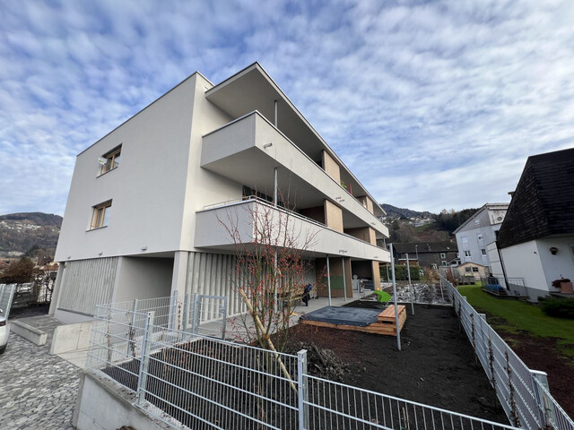 CHARMANTE 3 ZIMMER WOHNUNG MIT TOLLER AUSSICHT