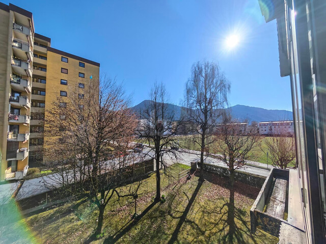 ZENTRAL, SONNIGE LOGGIA, TIEFGARAGENPARKPLATZ-  ALLES WAS MAN BRAUCHT!