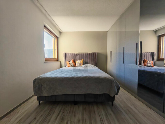 ZENTRAL, SONNIGE LOGGIA, TIEFGARAGENPARKPLATZ-  ALLES WAS MAN BRAUCHT!