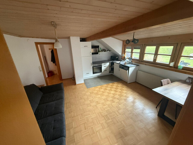 Geräumige 3-Zimmer-Dachgeschosswohnung zu vermieten