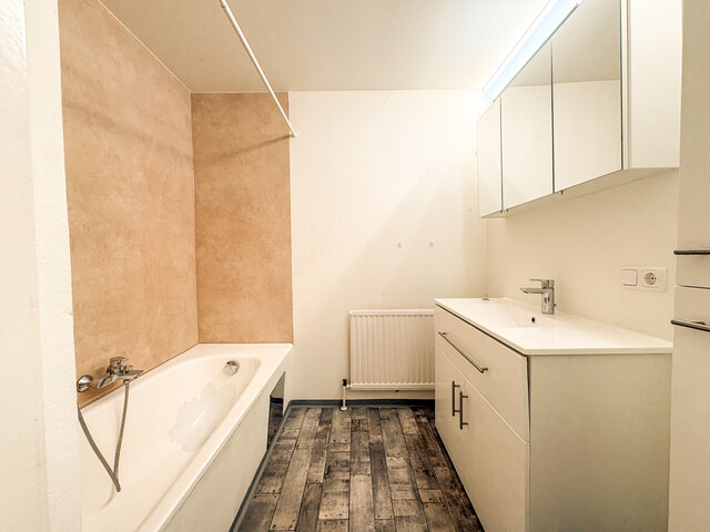 3-Zimmerwohnung im Dachgeschoss (Pauschalmiete inkl. BK & Strom) Top7