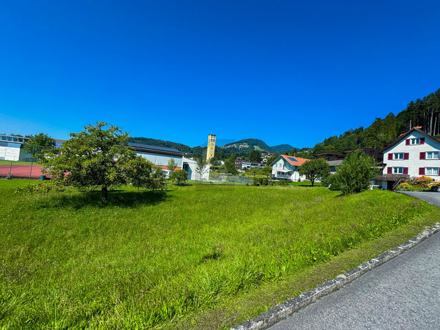 SONNIG, RUHIG UND BESTENS ANGEBUNDEN