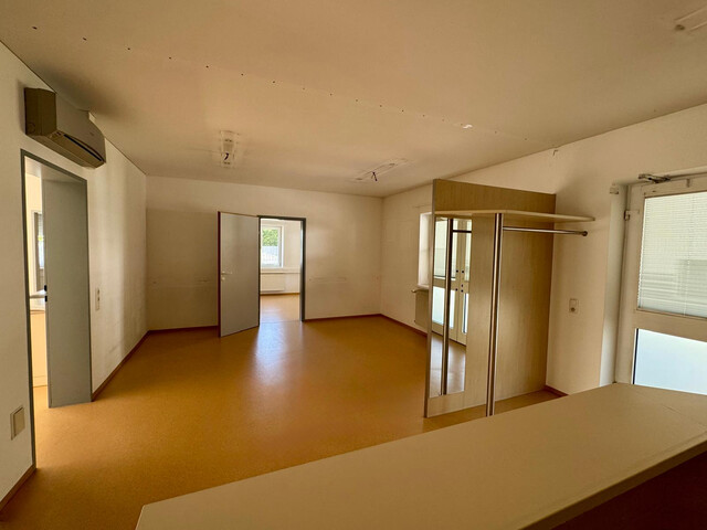 Büro oder Praxisräume zu vermieten