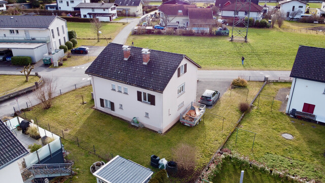 Einfamilienhaus mit schönem Grundstück