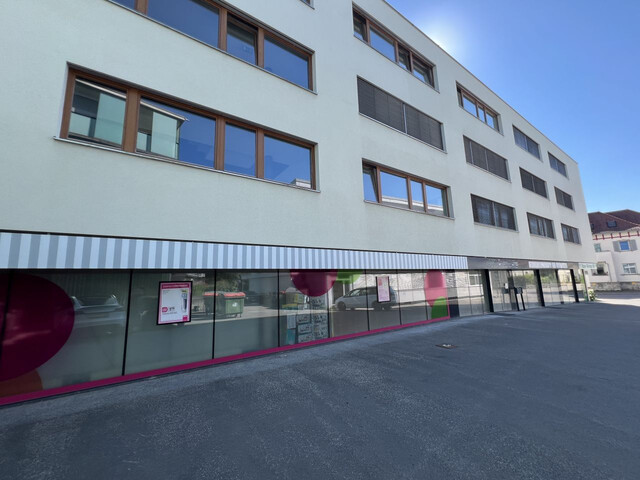 LICHTDURCHFLUTETE 4-ZIMMER DACHGESCHOSSWOHNUNG DIREKT IM ZENTRUM!