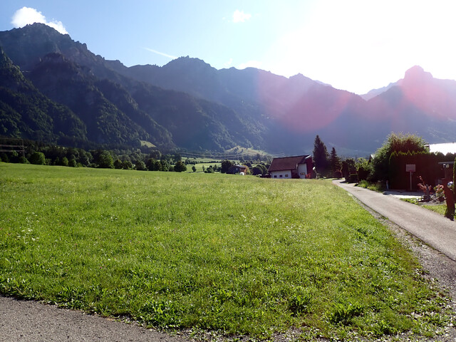 Bludenz-.Oberradin... Baugrundstück… Südhanglage, ideale Größe und verkehrsberuhigt…