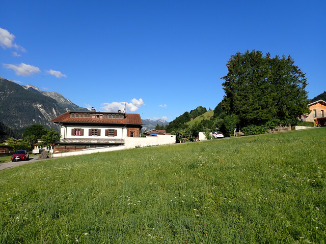 Bludenz-.Oberradin... Baugrundstück… Südhanglage, ideale Größe und verkehrsberuhigt…