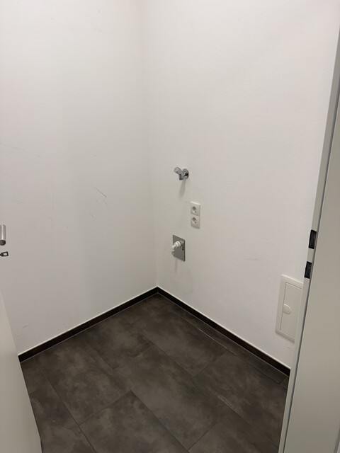 Schöne 4-Zimmer-Wohnung im 1. Obergeschoss - Dammweg Klaus