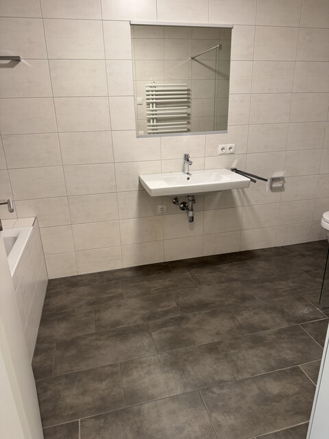 Schöne 4-Zimmer-Wohnung im 1. Obergeschoss - Dammweg Klaus