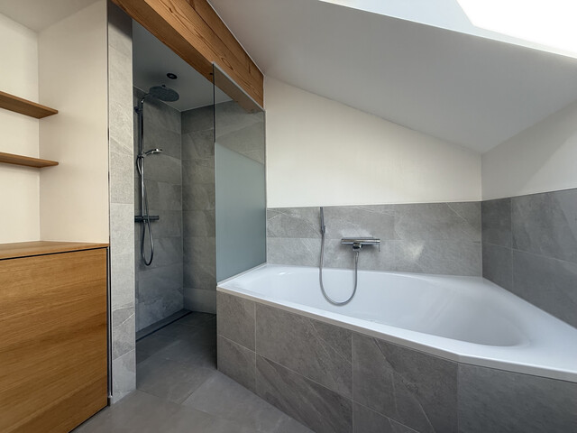 Grenznah  |  Sonnig  | Mehrfamilienhaus