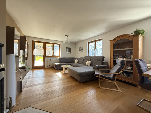 Grenznah  |  Sonnig  | Mehrfamilienhaus