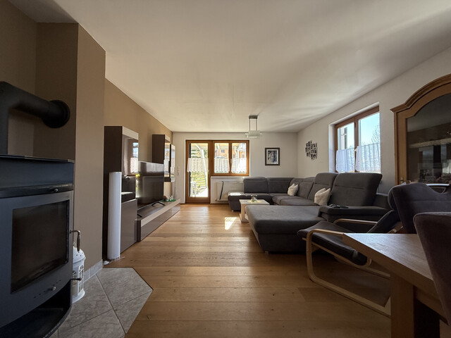 Grenznah  |  Sonnig  | Mehrfamilienhaus