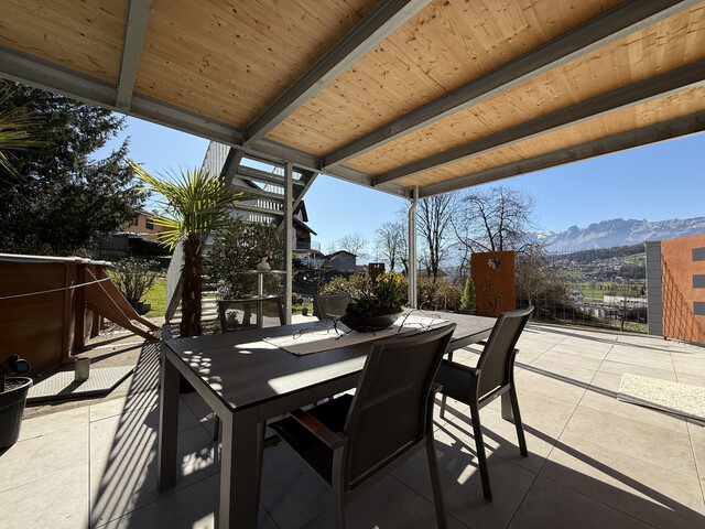 Grenznah  |  Sonnig  | Mehrfamilienhaus