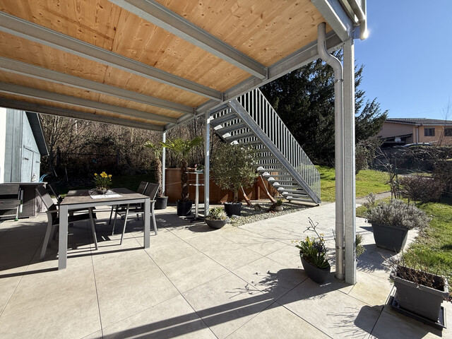 Grenznah  |  Sonnig  | Mehrfamilienhaus