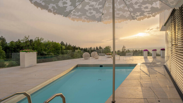 Eichenberg: Exklusives Penthouse mit atemberaubender Seesicht