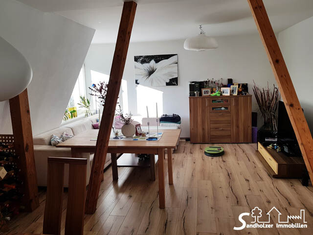Schöne 4 - Zimmer - Dachgeschosswohung in einem ruhigen Zweifamilienwohnhaus in Altach!