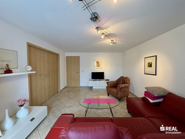 Großzügige Doppelhaushälfte – Ein Zuhause zum Wohlfühlen