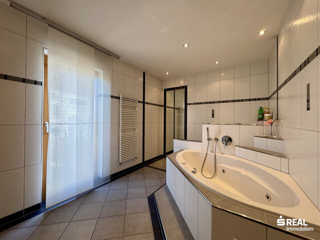 Großzügige Doppelhaushälfte – Ein Zuhause zum Wohlfühlen