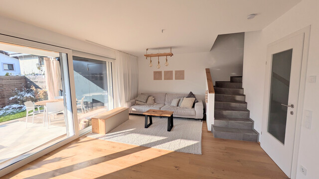 Sonnige Gartenwohnung mit Reihenhaus-Charakter (provisionsfrei)