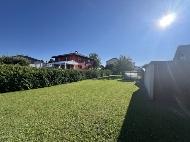 SONNIGES BAUGRUNDSTÜCK MIT ALTBESTAND IN TOPLAGE