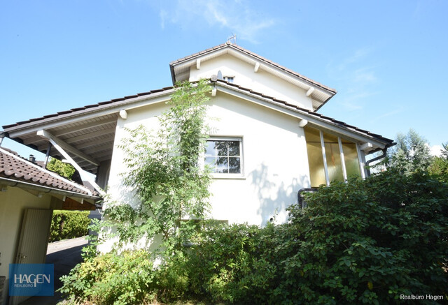 Haus mit 50er-Jahre-Charme in Lustenau – Großzügige, Unverbaubare Lage am Binsenfeldkanal