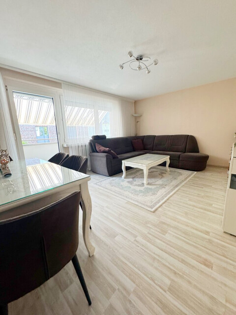 Attraktive 4,5 Zimmer-Wohnung in Bürs – mit Balkon und Garage, perfekt fürs Familienleben!