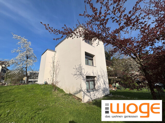 "ohne Provision" geräumige, helle 2 Zimmer Wohnung mit großem Balkon