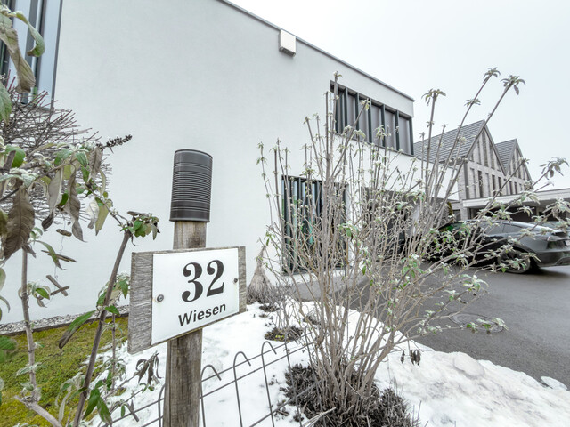 Exklusives Einfamilienhaus mit großzügigem Garten in ruhiger Lage von Koblach