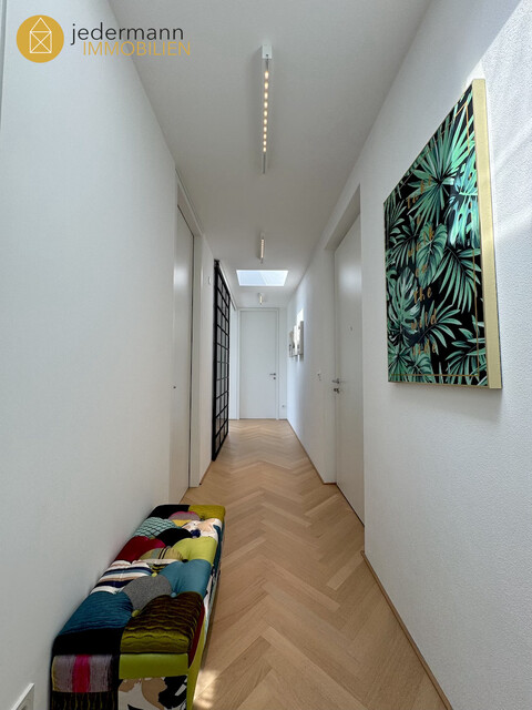 FELDKIRCH: EXKLUSIVE PENTHOUSEWOHNUNG MIT 360°-PANORAMABLICK IN GISINGEN