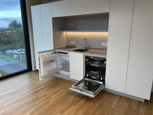 Neubau Büro mit 9 m² Terrasse - Erstbezug!