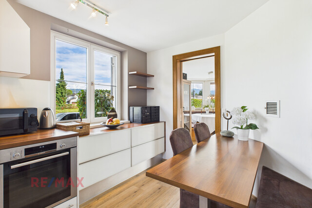 Elegantes Wohnidyll mit Swimmingpool & großer Terrasse – Ihr großzügiges Traumhaus in Lauterach