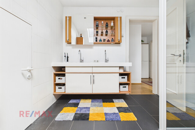 Elegantes Wohnidyll mit Swimmingpool & großer Terrasse – Ihr großzügiges Traumhaus in Lauterach