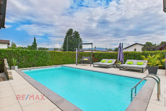 Elegantes Wohnidyll mit Swimmingpool & großer Terrasse – Ihr großzügiges Traumhaus in Lauterach