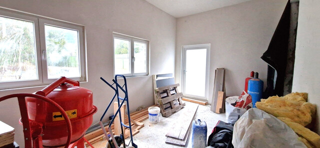 Rohbau: Mitarbeiterhaus mit 7 Wohneinheiten in Braz