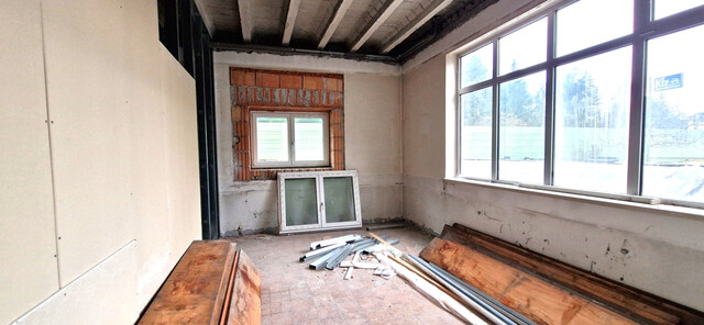 Rohbau: Mitarbeiterhaus mit 7 Wohneinheiten in Braz