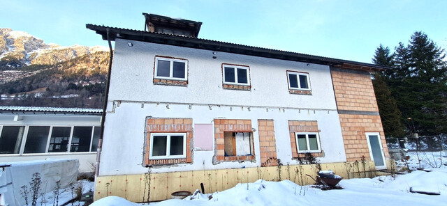 Rohbau: Mitarbeiterhaus mit 7 Wohneinheiten in Braz