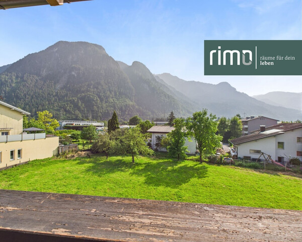 4,5 Zimmer Wohnung |  Balkon | Abstellplatz