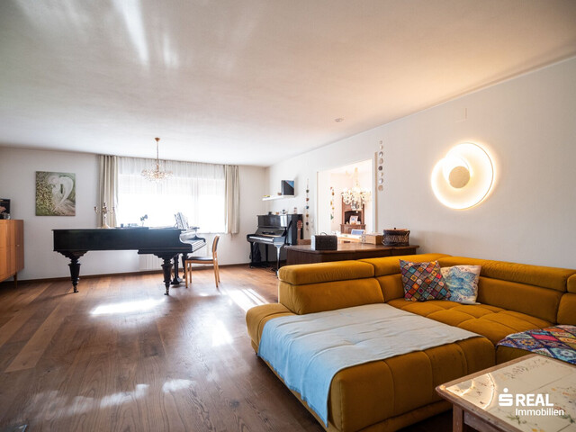 Großzügiges Haus in Feldkirch: Platz, Garten und Sauna