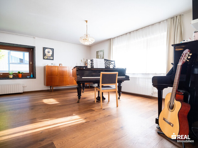 Großzügiges Haus in Feldkirch: Platz, Garten und Sauna