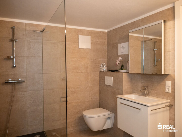 Großzügiges Haus in Feldkirch: Platz, Garten und Sauna