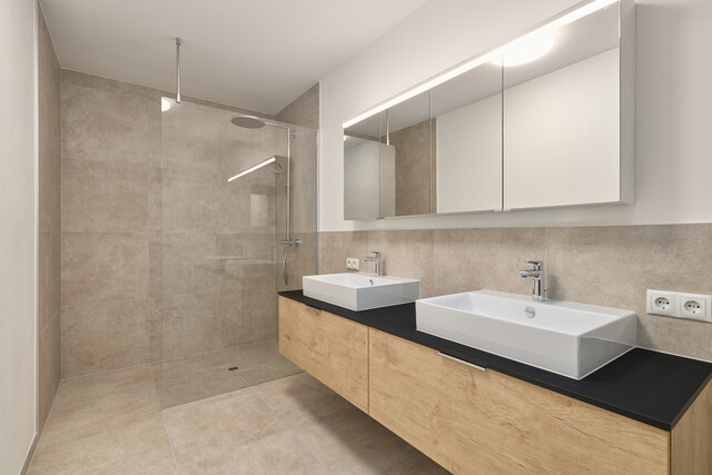 Neubau: Letzte Perle mit Traumaussicht