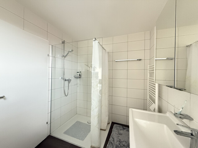 Großzügige und moderne 2-Zimmerwohnung in ruhiger und sonniger Lage in Mäder zu vermieten