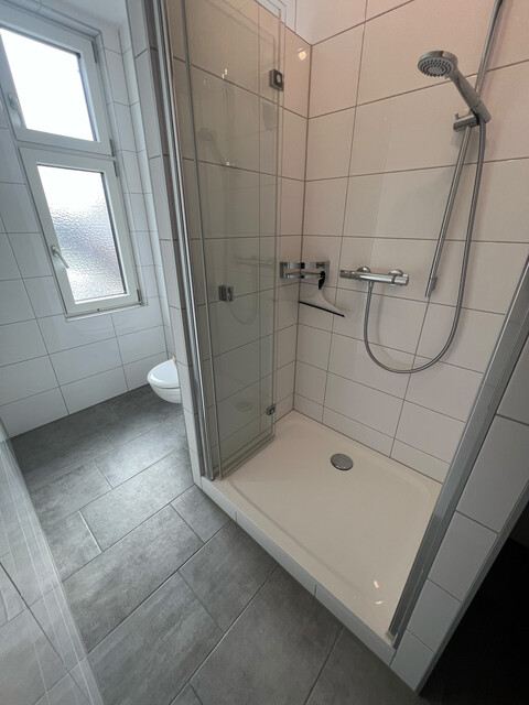 Renovierte Wohnung in stilvollem Haus am Rhein