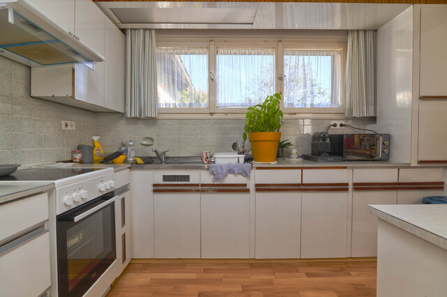 Sanierungsbedürftiges Einfamilienhaus in traumhafter, naturnaher
Lage am Bach