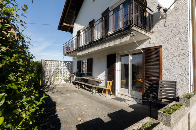 Sanierungsbedürftiges Einfamilienhaus in traumhafter, naturnaher
Lage am Bach