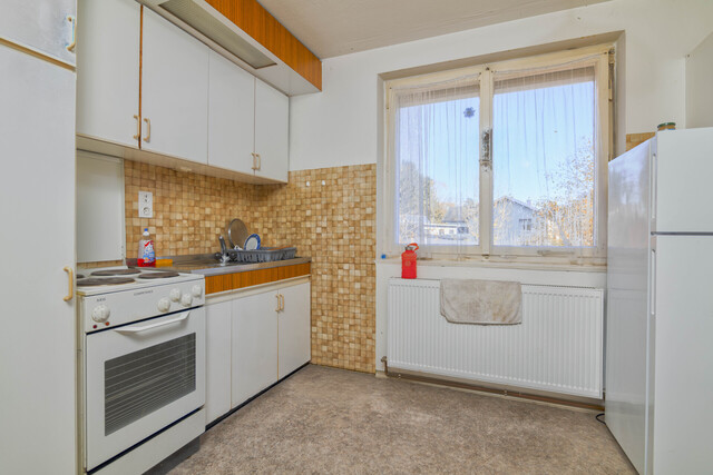 Sanierungsbedürftiges Einfamilienhaus in traumhafter, naturnaher
Lage am Bach