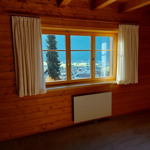 Kleinwohnung in ruhiger sonniger Südhanglage.